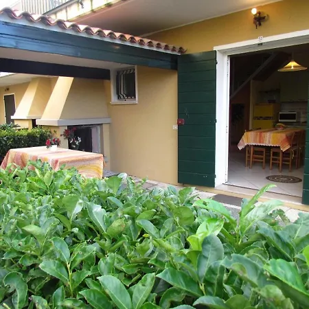 Spacious On 2 Floors - Beahost Apartment